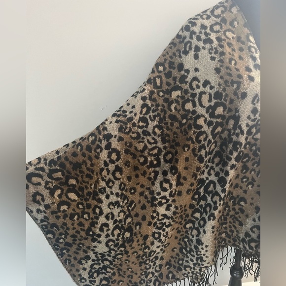 Deena and Ozzy leopard wrap size o/s - Picture 4 of 5